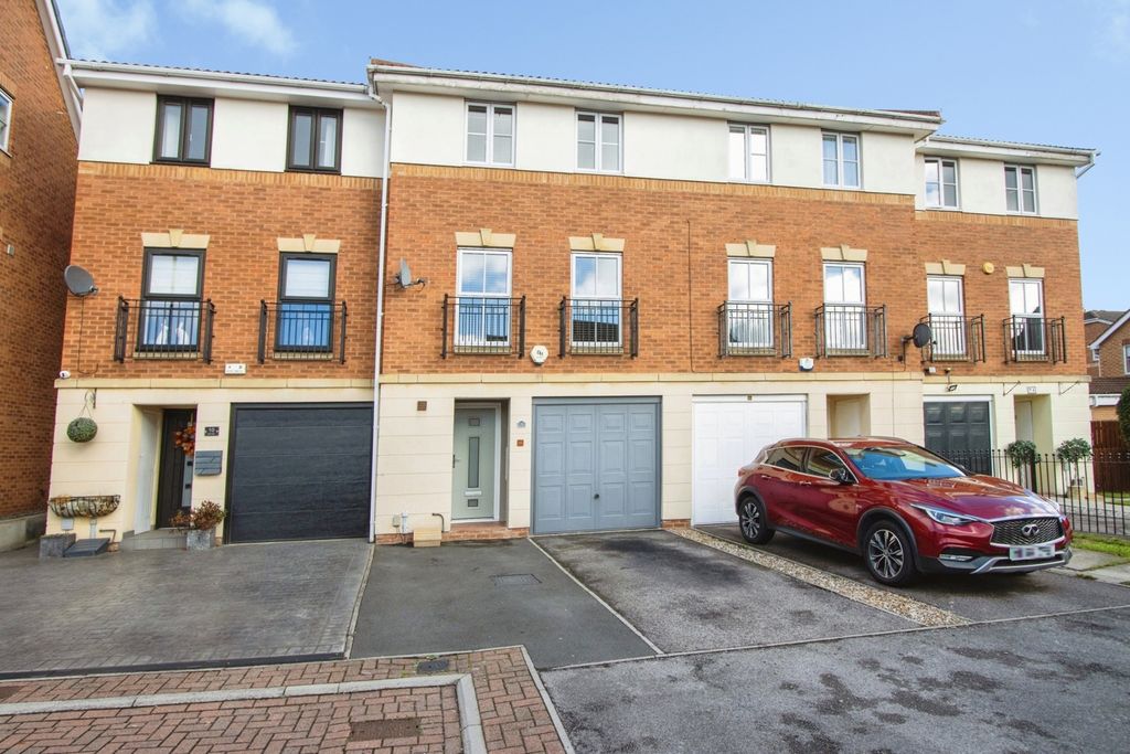 Property photo 1 of 19 Pbox-Img.Jpg