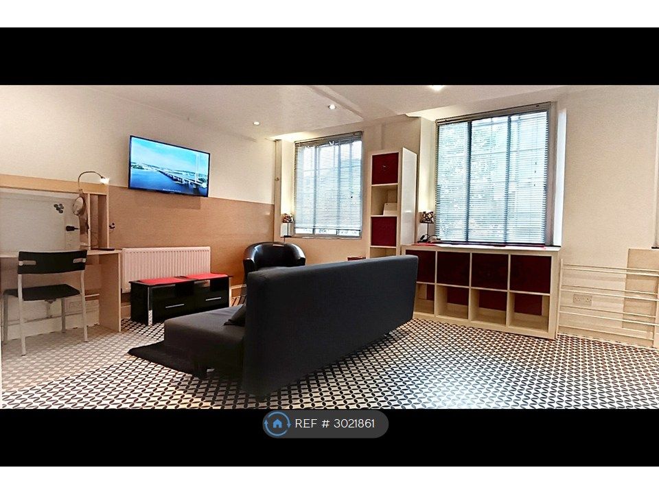 Property photo 1 of 6 Lounge