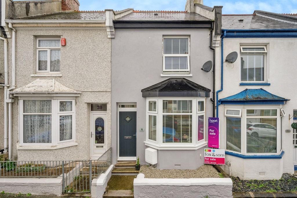 Property photo 1 of 17