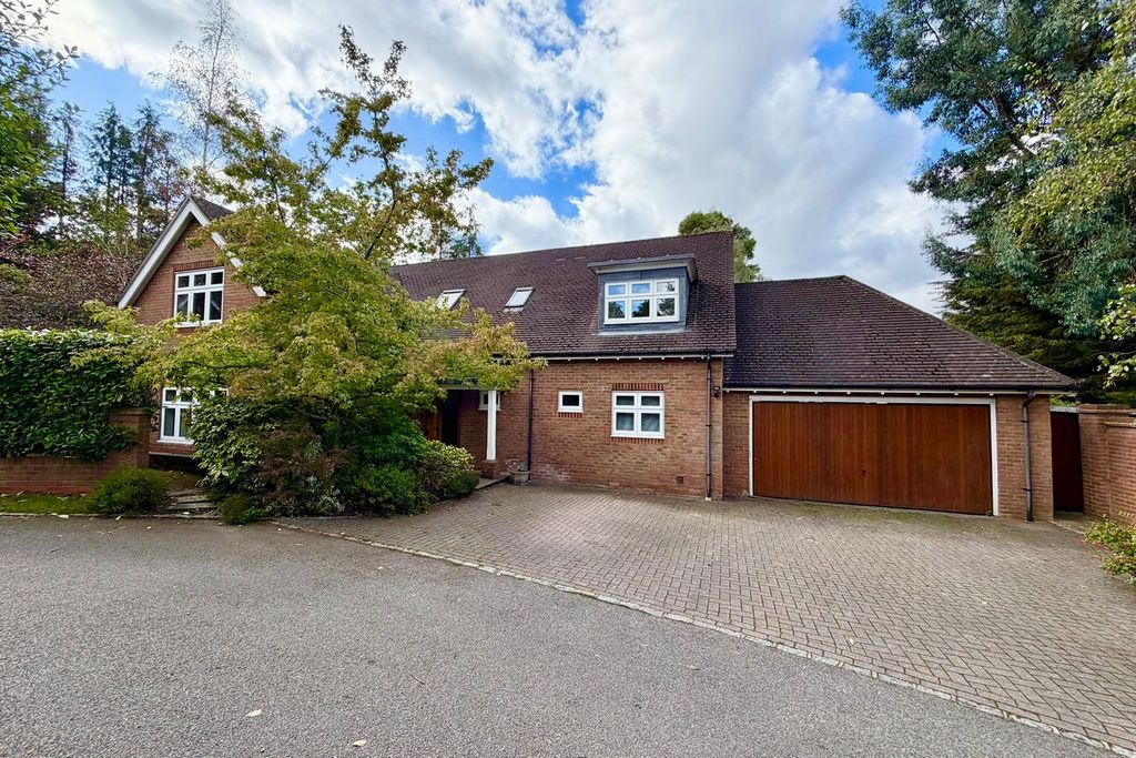 Property photo 1 of 31
