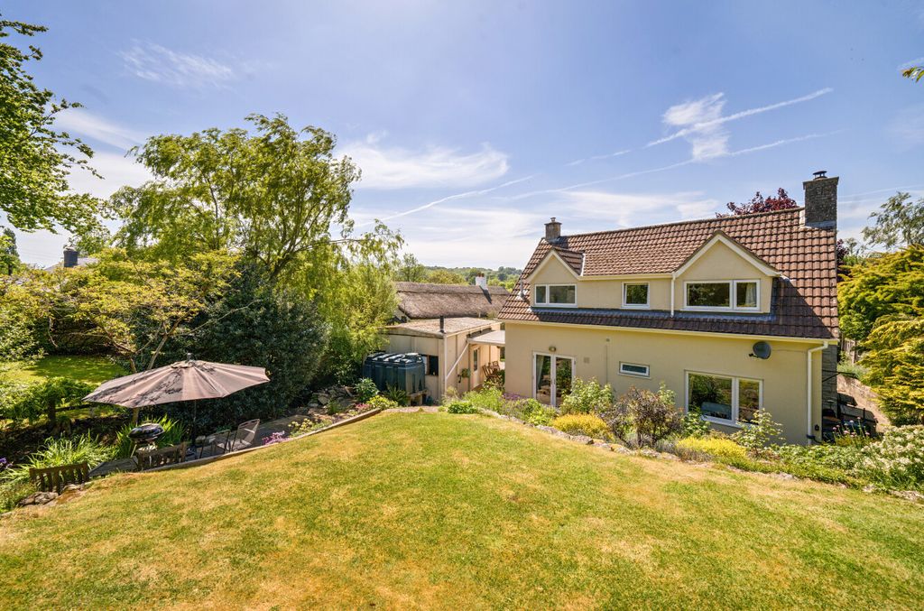 Property photo 2 of 26 1294396-2-682618E...