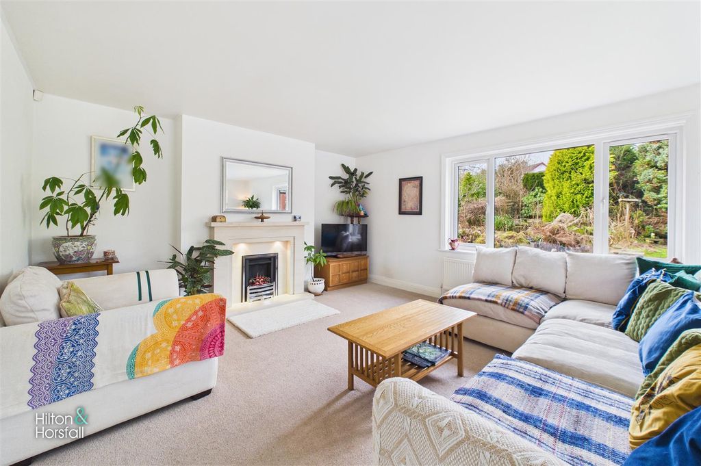 Property photo 2 of 32 Airton Garth (Wheatley Springs)