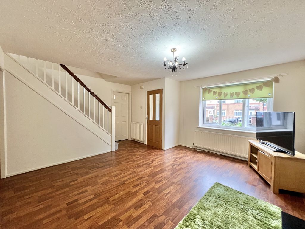 Property photo 2 of 27