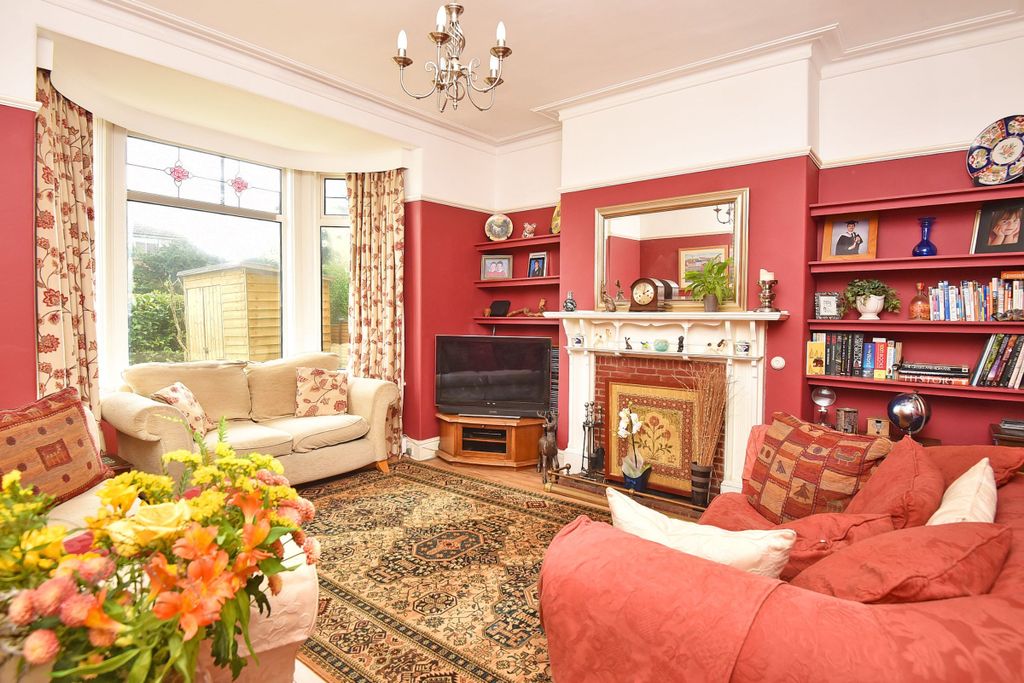 Property photo 3 of 25