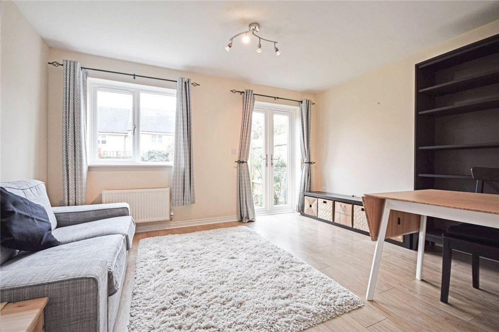 Property photo 2 of 8 Picture No. 20