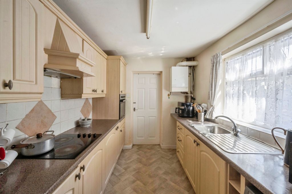 Property photo 3 of 12