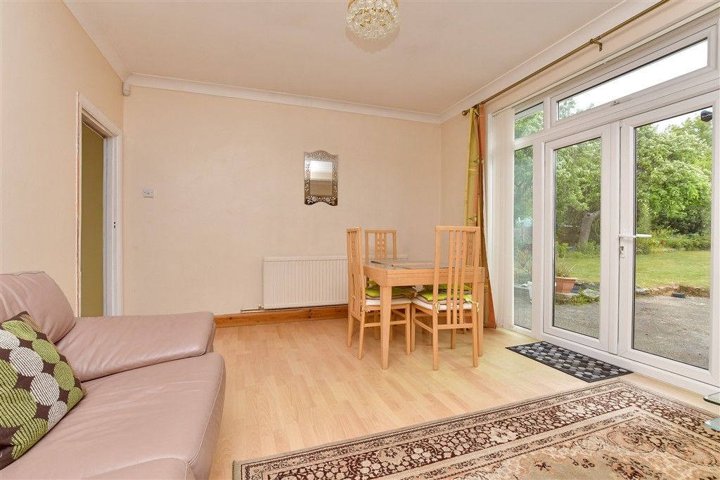 Property photo 3 of 9 Dining Room