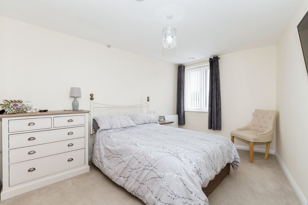 Property photo 3 of 11