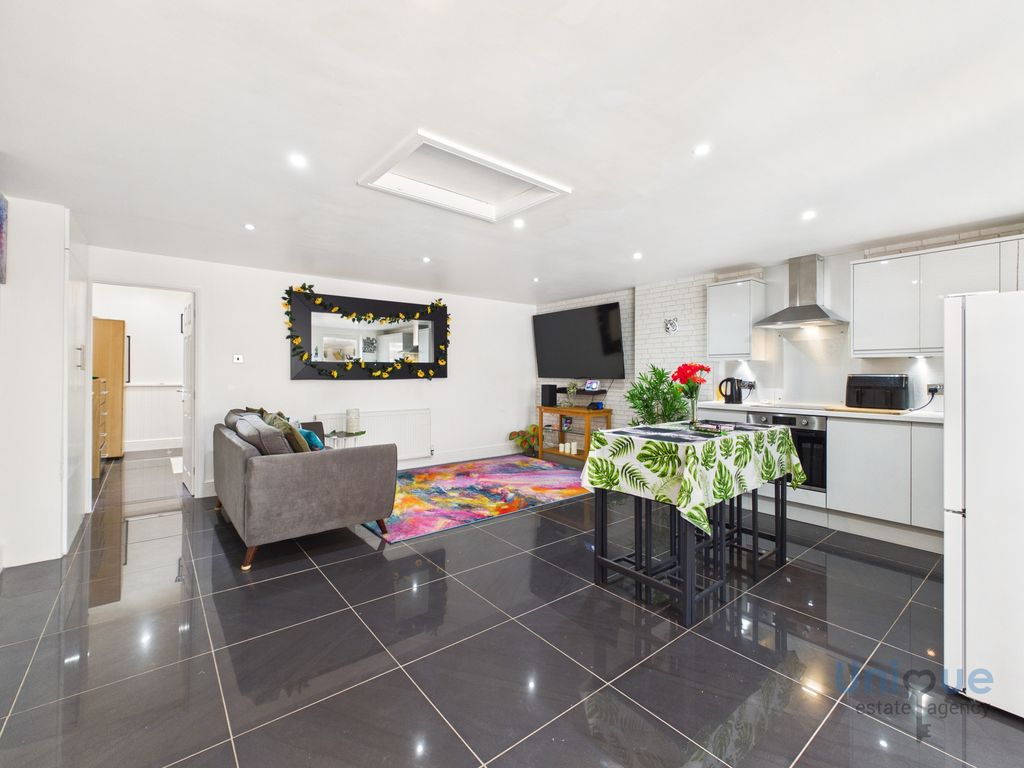 Additional image 17 of 6 bed detached house for salePrinces Way, Fleetwood FY7