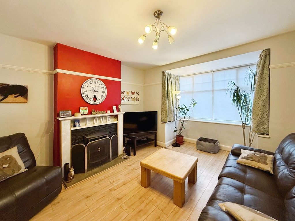 Property photo 2 of 16 Living Room