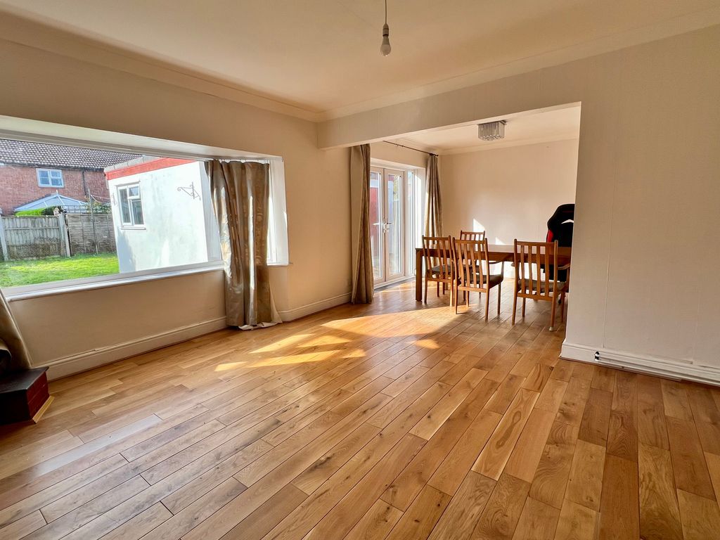 Property photo 3 of 17 Img_7554