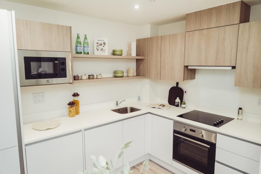 Property photo 3 of 10 Kitchen