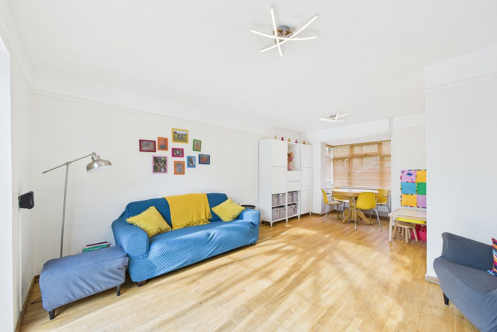 Property photo 3 of 29