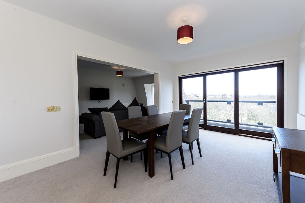 Property photo 2 of 34