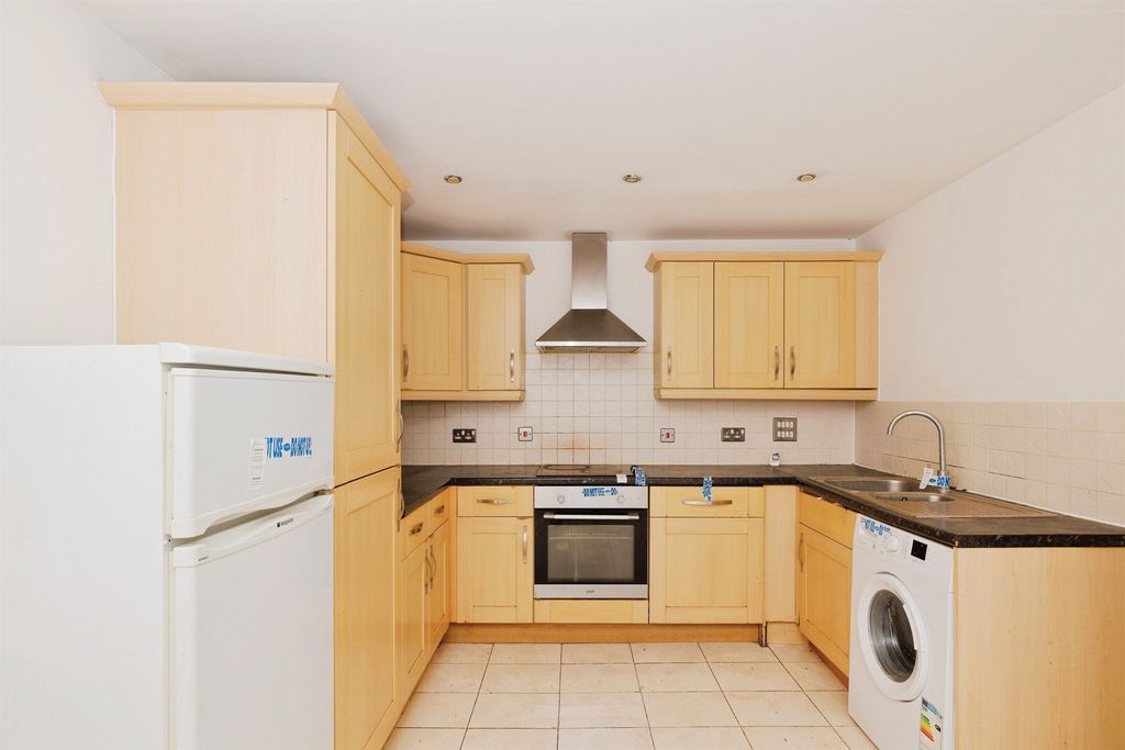 Property photo 3 of 12
