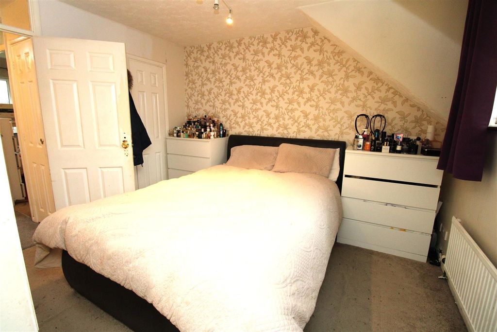 Property photo 2 of 17 Img_1856.Jpg