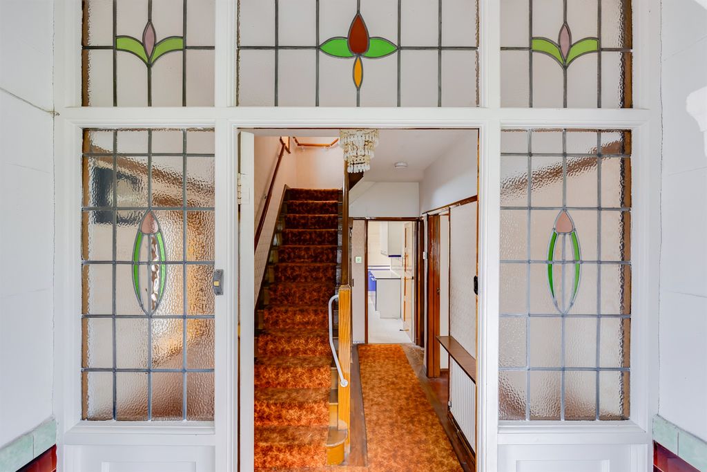 Property photo 3 of 31