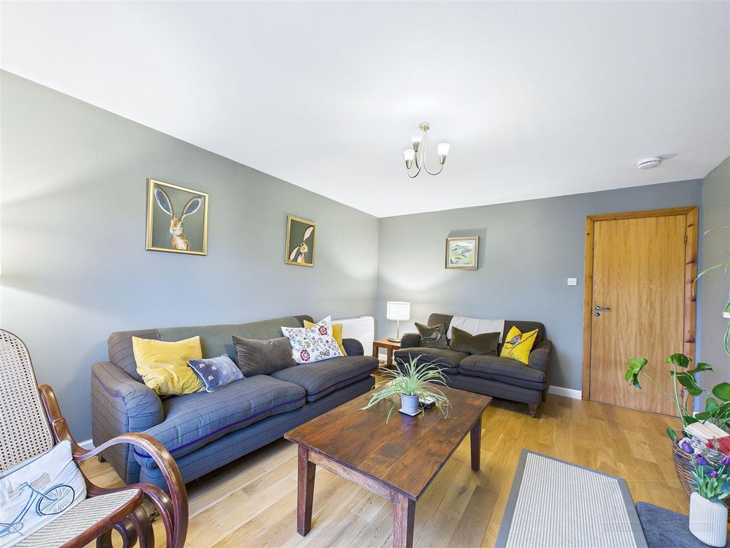 Property photo 3 of 23 Sitting Room