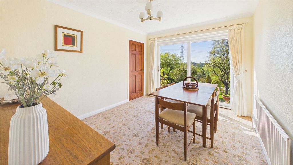 Property photo 3 of 21 Picture No. 14