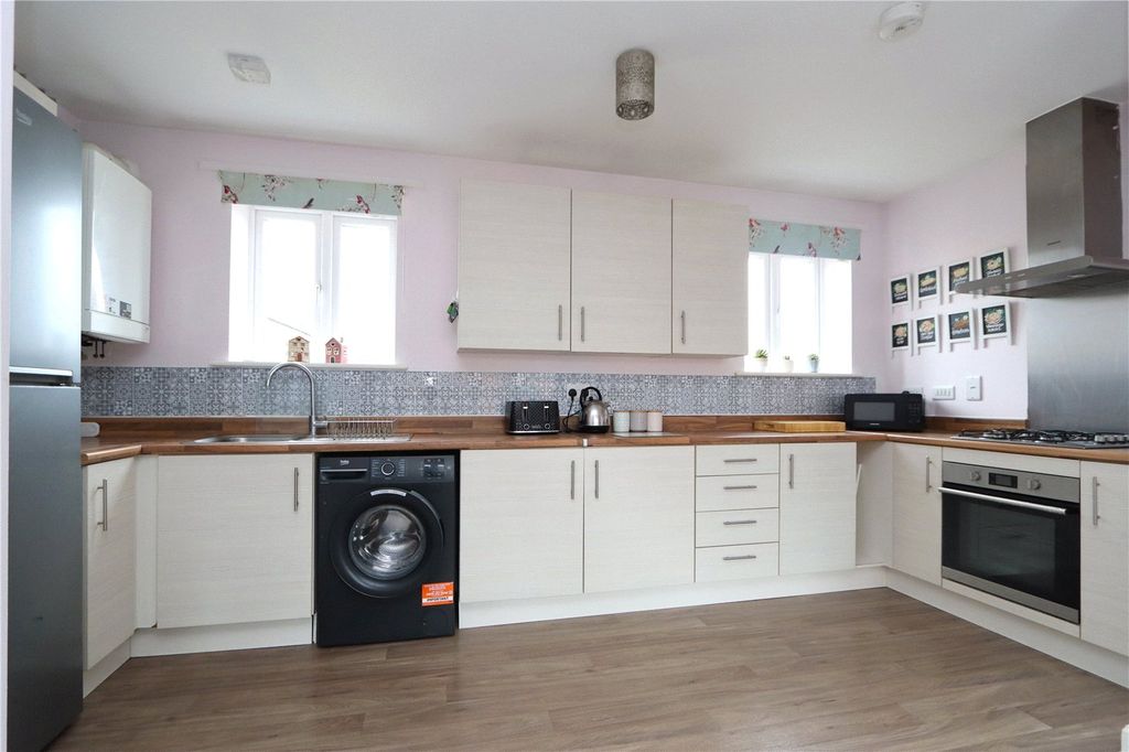 Property photo 3 of 11 Picture No. 06