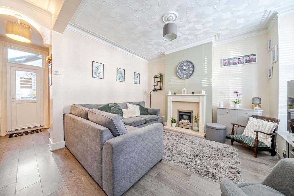 Property photo 2 of 15 17-1336997-17-68A6Ec84Bc7Fb-17.Jpg