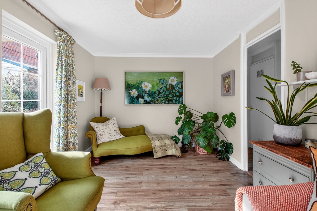 Property photo 3 of 20 Living Room