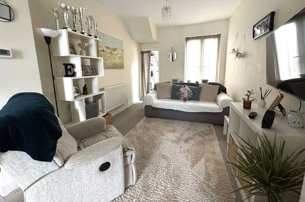 Property photo 2 of 9 Picture No. 07