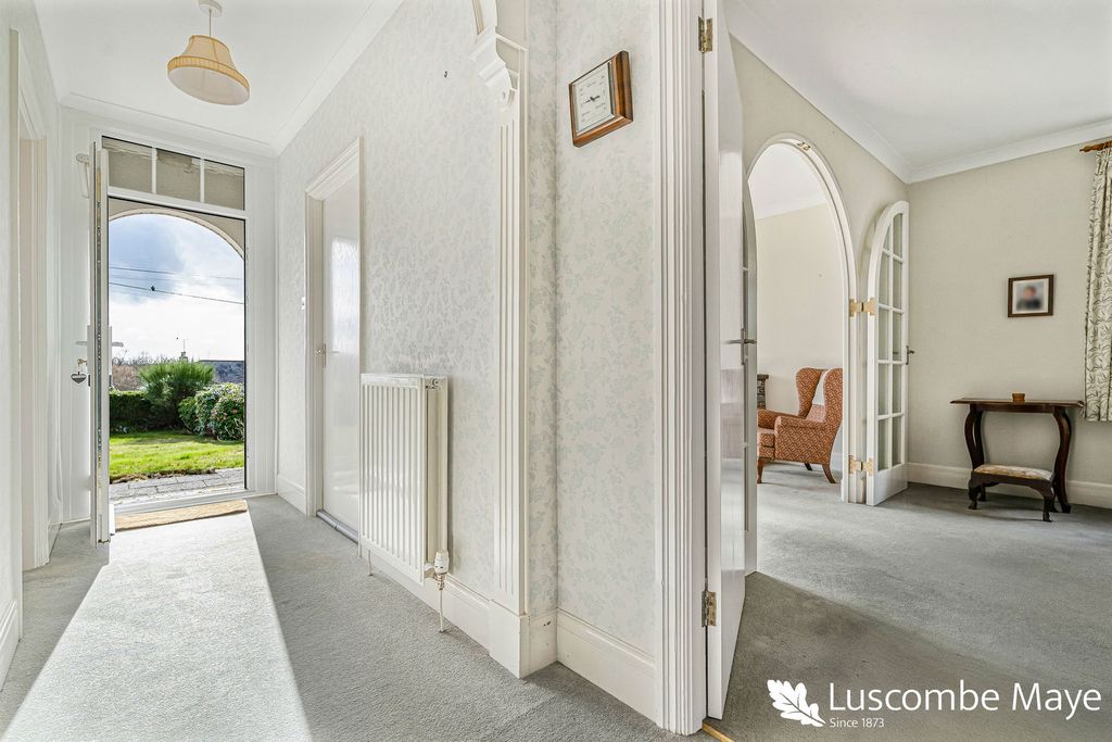 Property photo 3 of 22