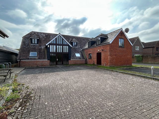 Property photo 1 of 2