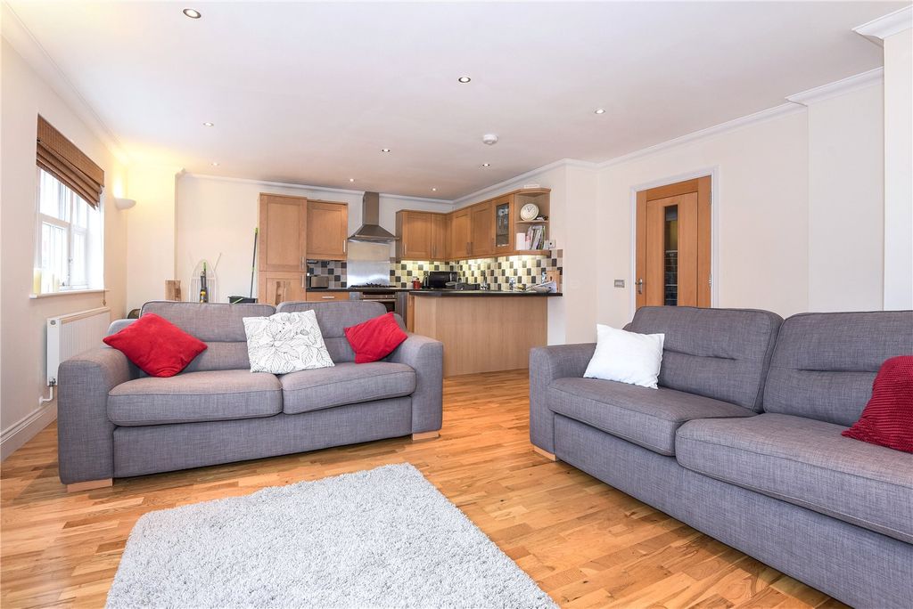 Property photo 2 of 7 Picture No. 16