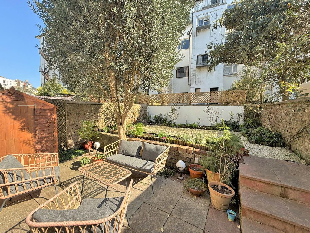 Property photo 2 of 18 4