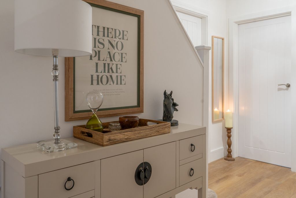 Property photo 3 of 23