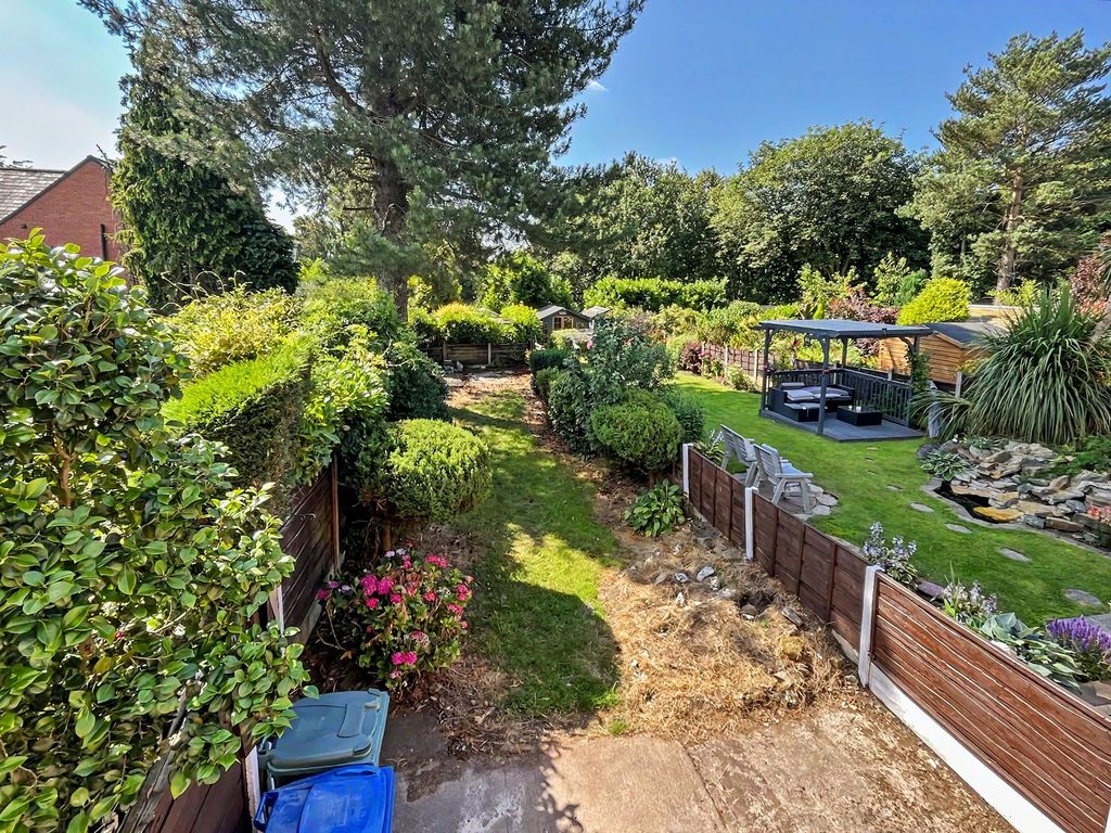 Property photo 2 of 28