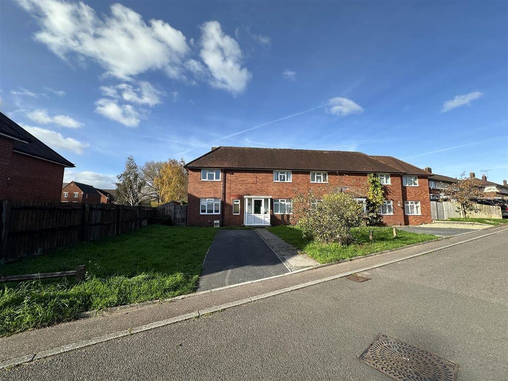 Property photo 1 of 10 7 Alice External.Jpg