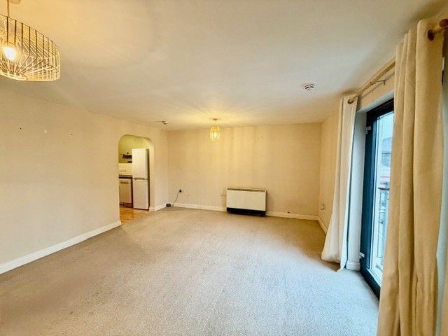 Property photo 3 of 8