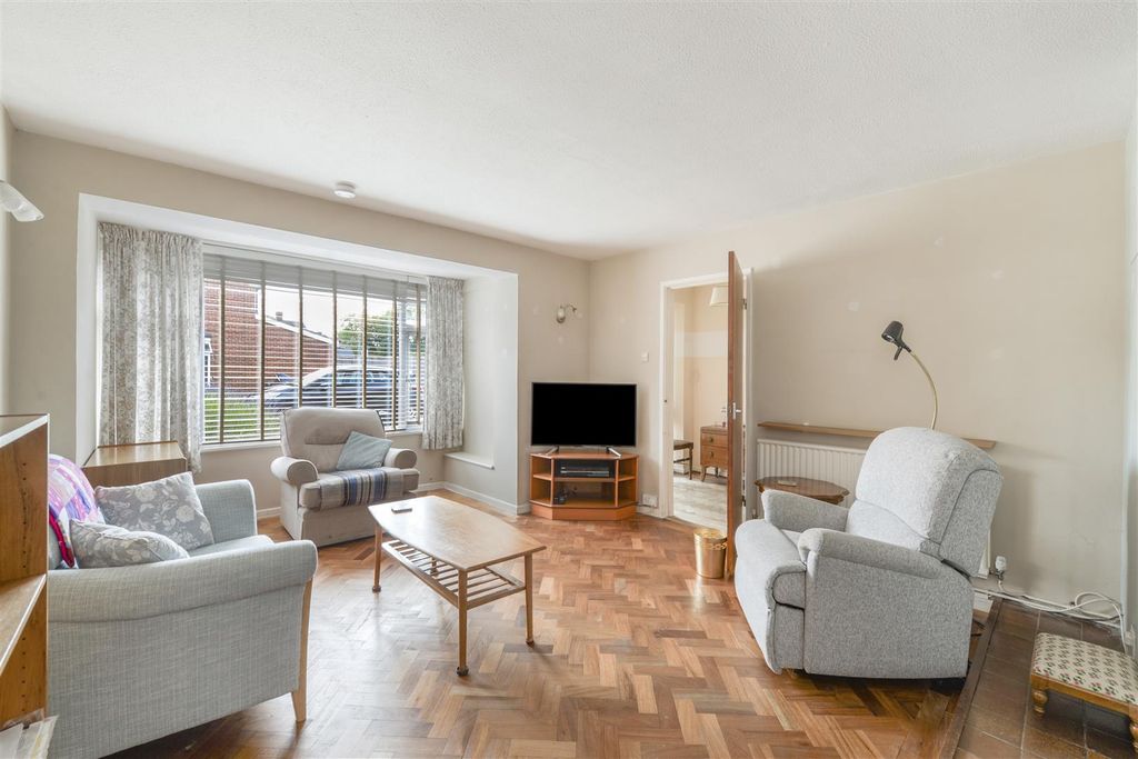 Property photo 2 of 14 6Linden03.Jpg