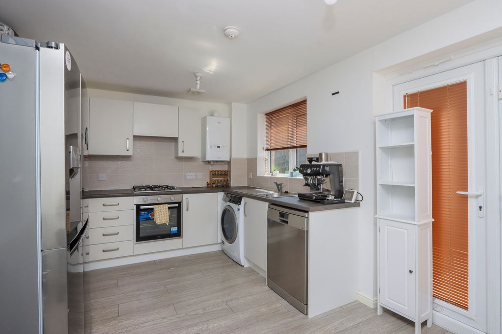 Property photo 2 of 19 Img_1524