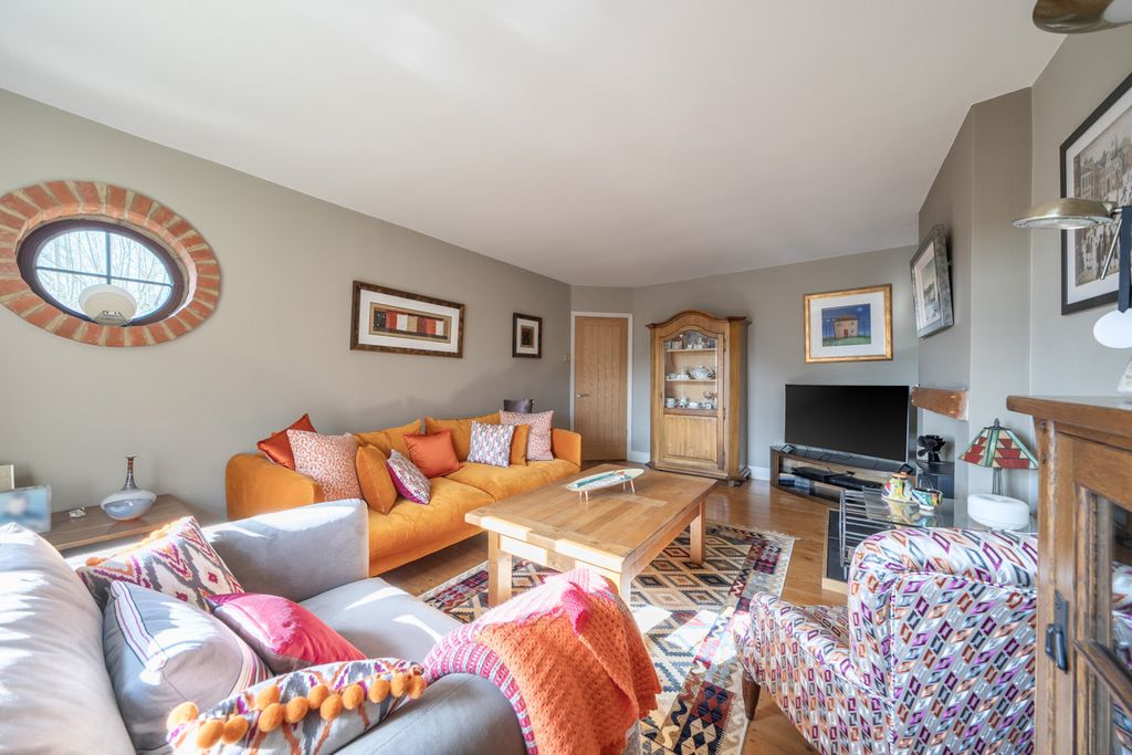 Property photo 3 of 21 1409169-1-69A9cd9...