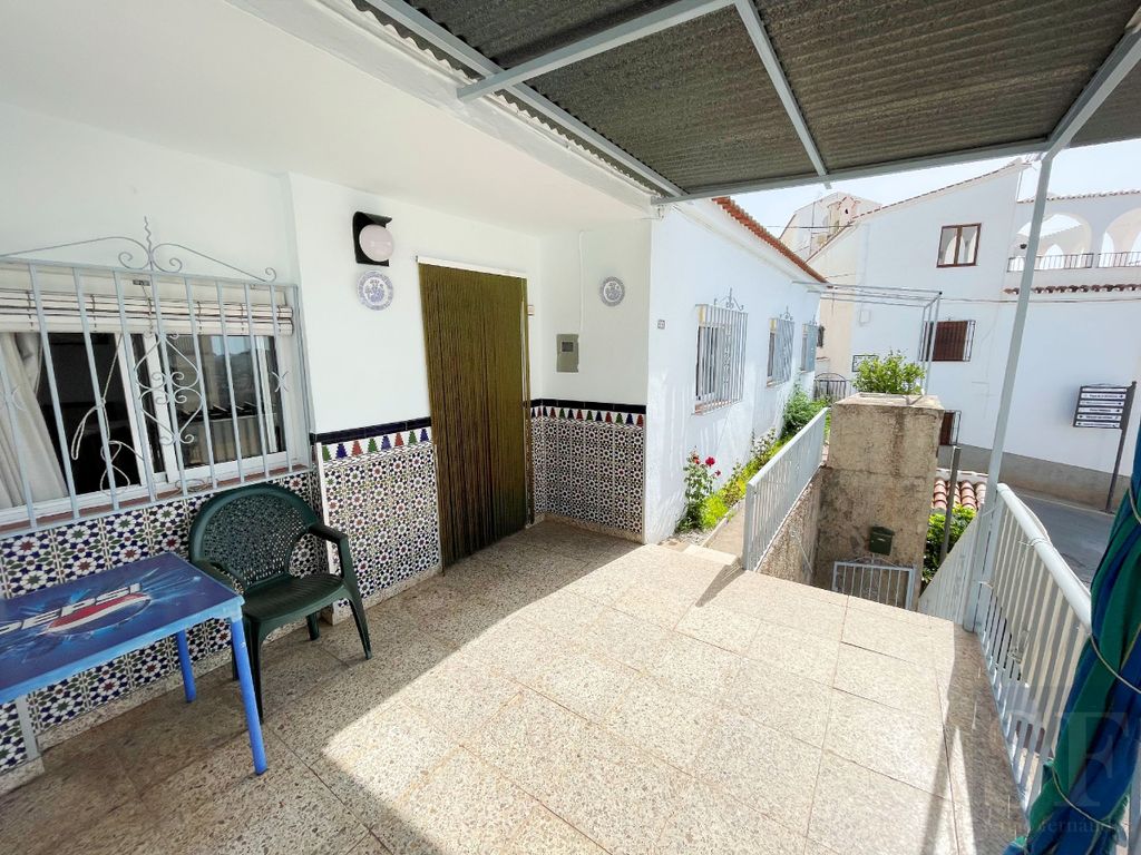 Property photo 2 of 18