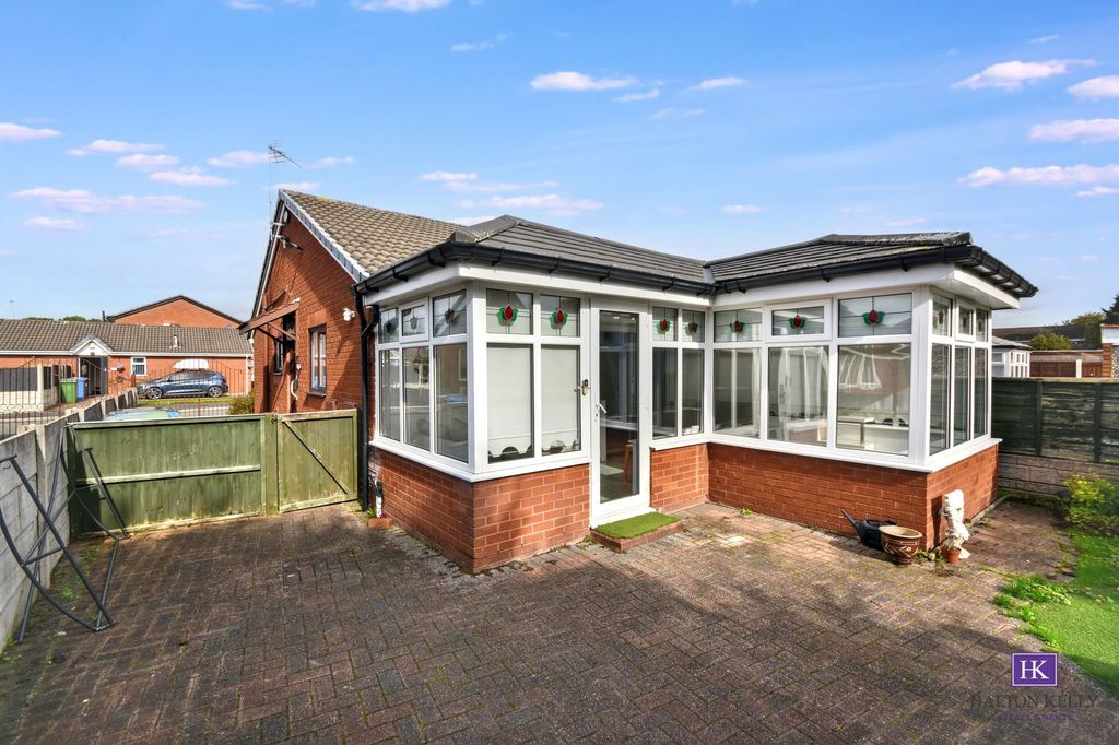 Property photo 2 of 16