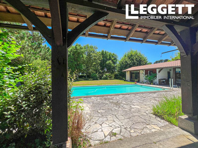 Property photo 2 of 10