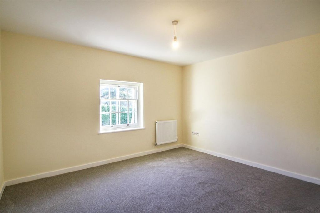 Property photo 3 of 13 4464913