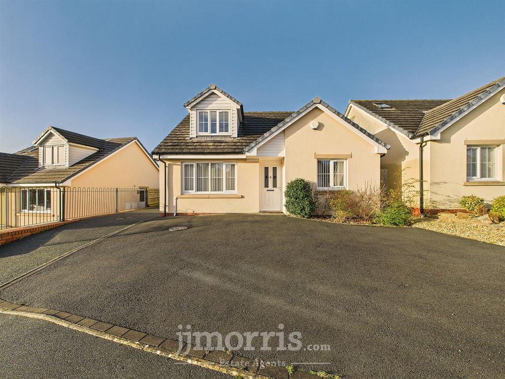 Property photo 1 of 33 Cam05297G0-Pr0129-Still013.Jpg