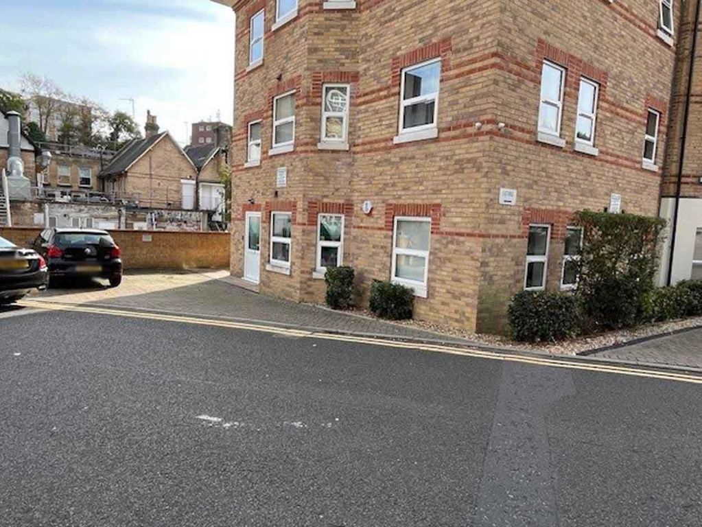 Property photo 3 of 9