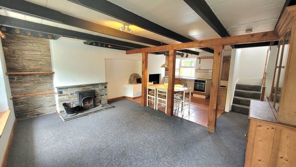 Property photo 3 of 9