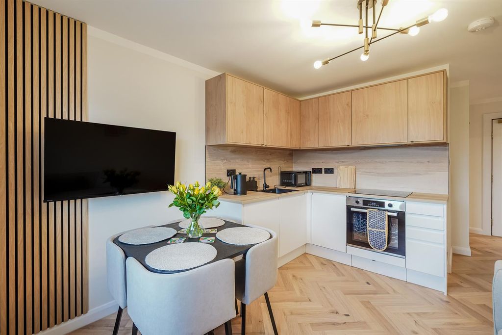 Property photo 1 of 18 4B South William St-18.Jpg