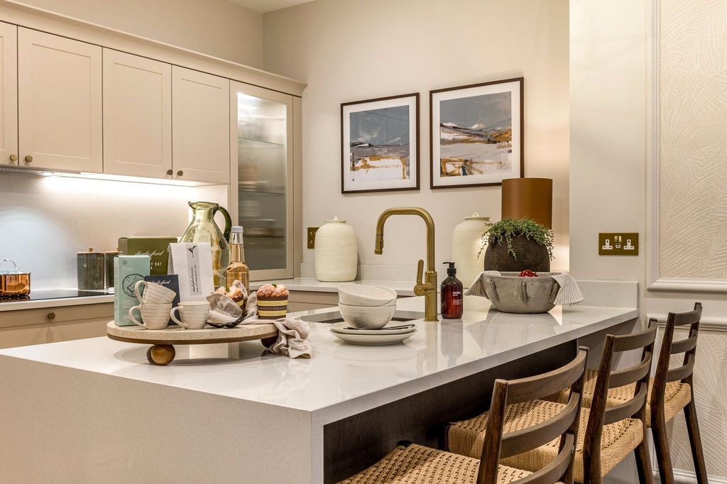 Property photo 2 of 12 Showhome