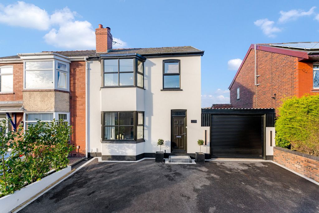 Property photo 1 of 37