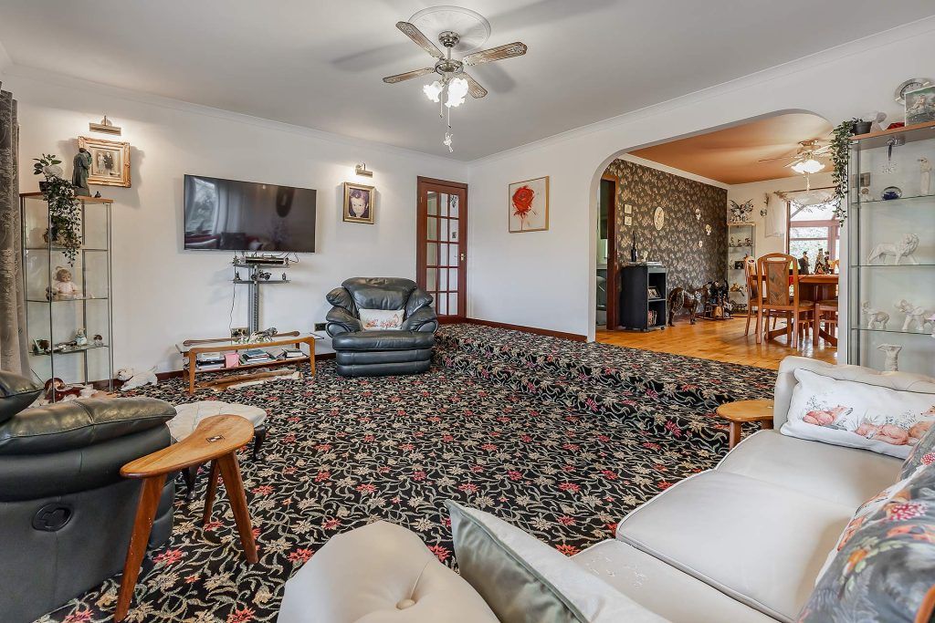 Property photo 3 of 39