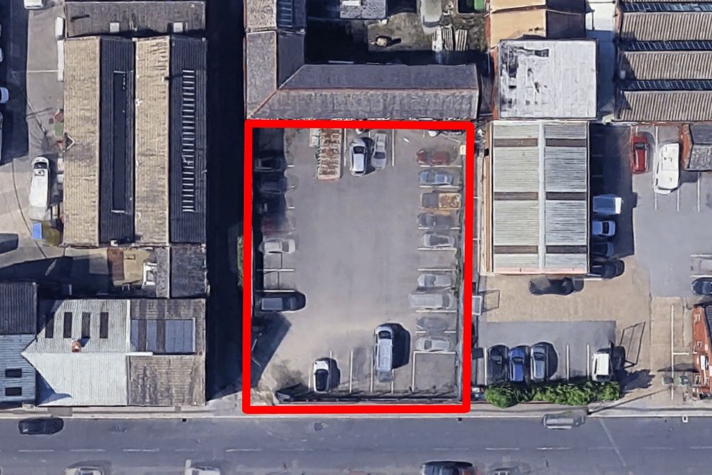 Property photo 1 of 4